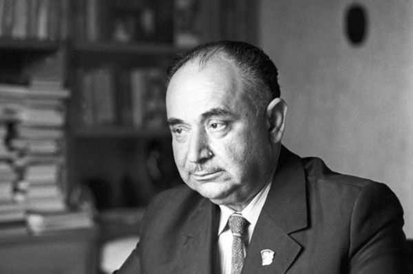 Кого Андропов считал лучшим разведчиком СССР