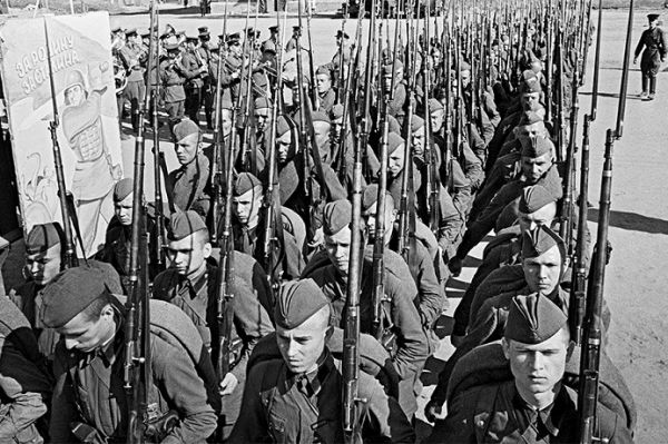 Немцы Поволжья: почему их демобилизовали из Красной армии в  1941 году