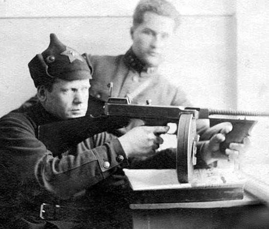&laquo;Томми-ган&raquo;: как красноармейцы воевали &laquo;гангстерским&raquo; автоматом