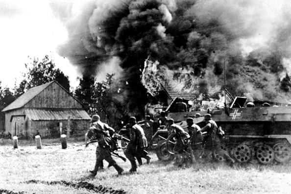 Под каким предлогом Гитлер напал на СССР в 1941 году